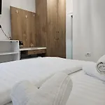 Hk Is A Cozy And Welcoming House In The Heart Of It Offers Comfortable Accommodation,free Public Parking Nearby,and Breakfast Included,ensuring A Peaceful And Relaxing For Guests