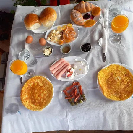 Alojamento de Acomodação e Pequeno-almoço Hk 4*