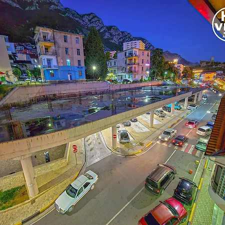 Hk Is A Cozy And Welcoming House In The Heart Of It Offers Comfortable Accommodation,free Public Parking Nearby,and Breakfast Included,ensuring A Peaceful And Relaxing For Guests