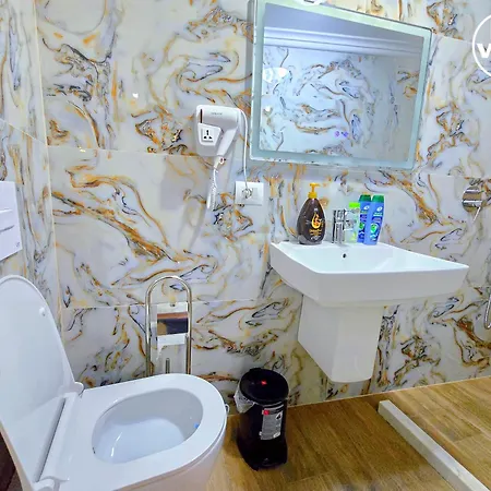 Hk- Is A Family-run Designed To Welcome Like Friends Located In The Heart Of Kruje,it Offers Comfort,peace,and Privacy To Make Feel Right At Enjoy Free Public Parking, Taxi Service,local Guides And A Traditional Breakfast Inclu B&B