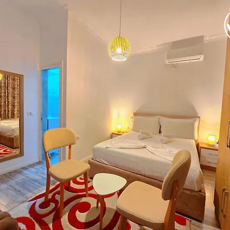 Panzió Hk- Is A Family-run Designed To Welcome Like Friends Located In The Heart Of Kruje,it Offers Comfort,peace,and Privacy To Make Feel Right At Enjoy Free Public Parking, Taxi Service,local Guides And A Traditional Breakfast Inclu