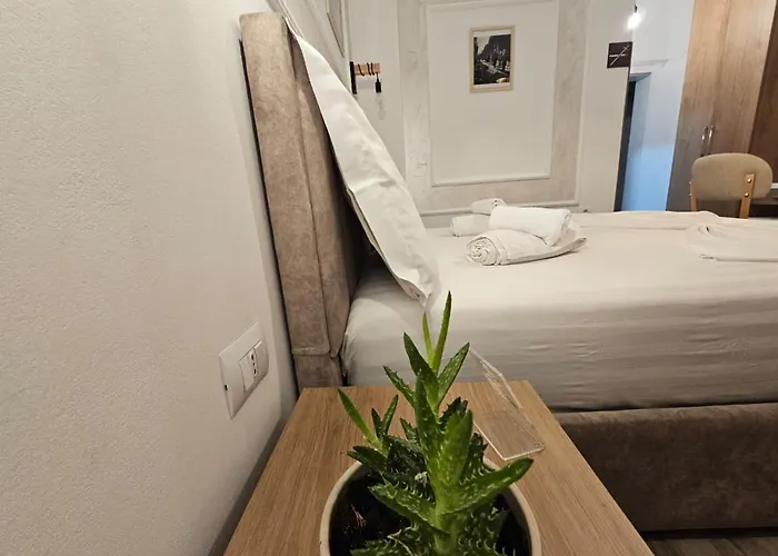 Hk Bed & Breakfast 3*